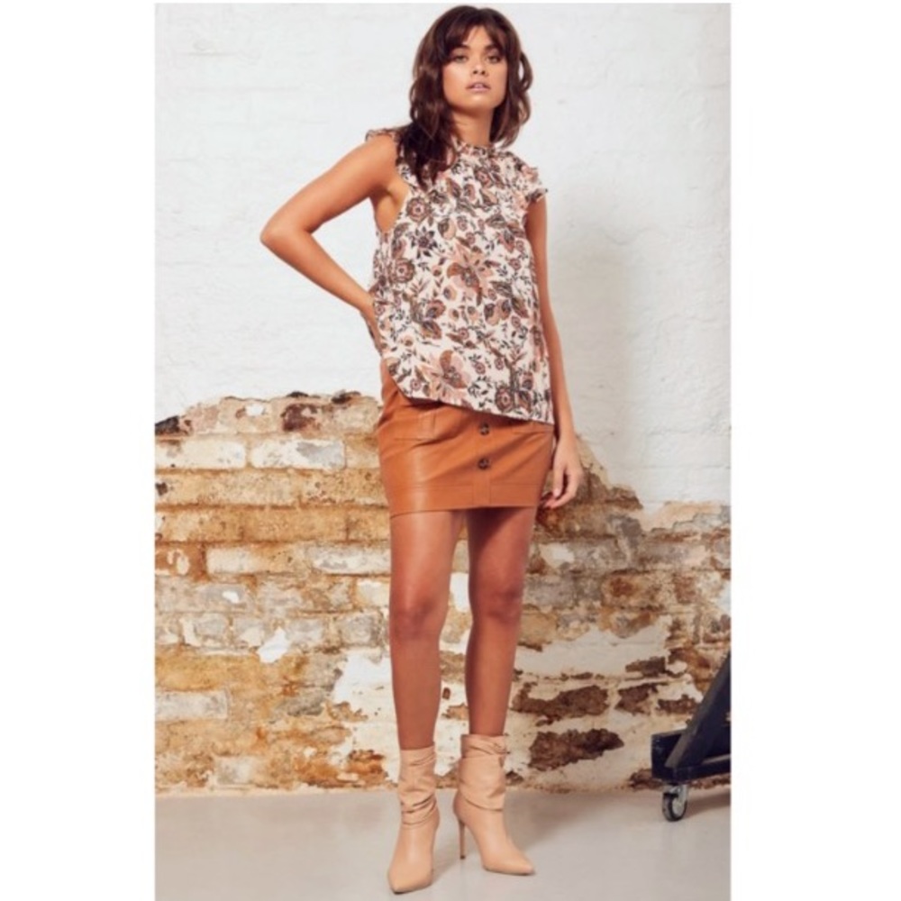 NWOT - {LOFT} Sleeveless Floral Tie Neck Blouse